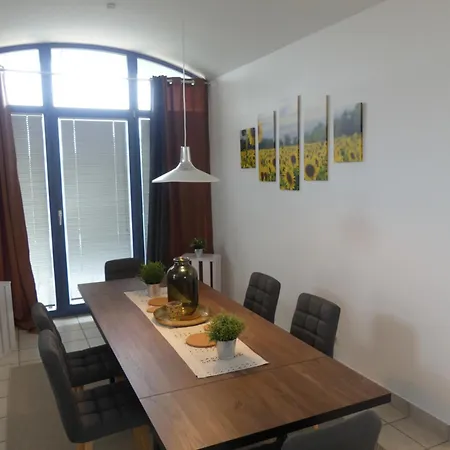 Apartment Apartment-koeln-bonn, Ihr Zuhause Auf Zeit.
